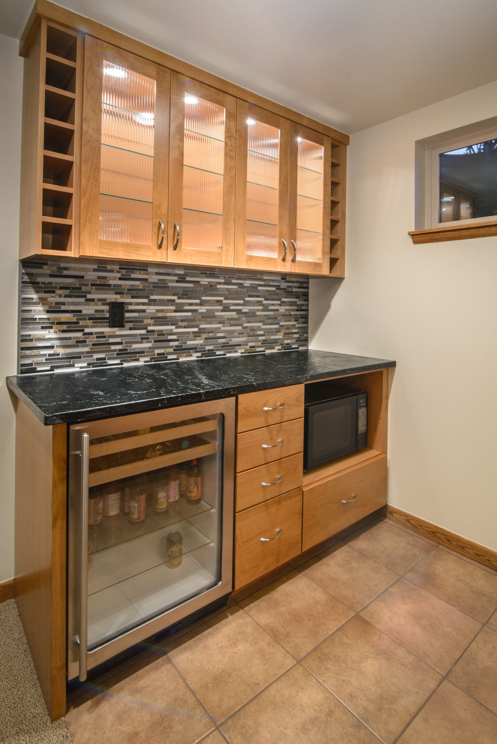 basement-remodel-mini-bar-custom-cabinetry