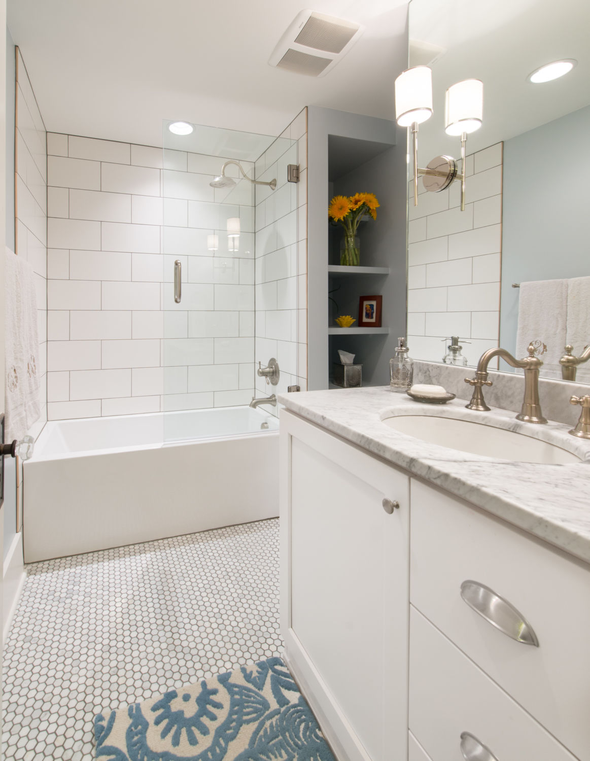 6 Tips to Remodeling a Busy Bathroom by HighCraft Builders