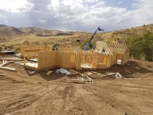 custom house builder framing mountain home