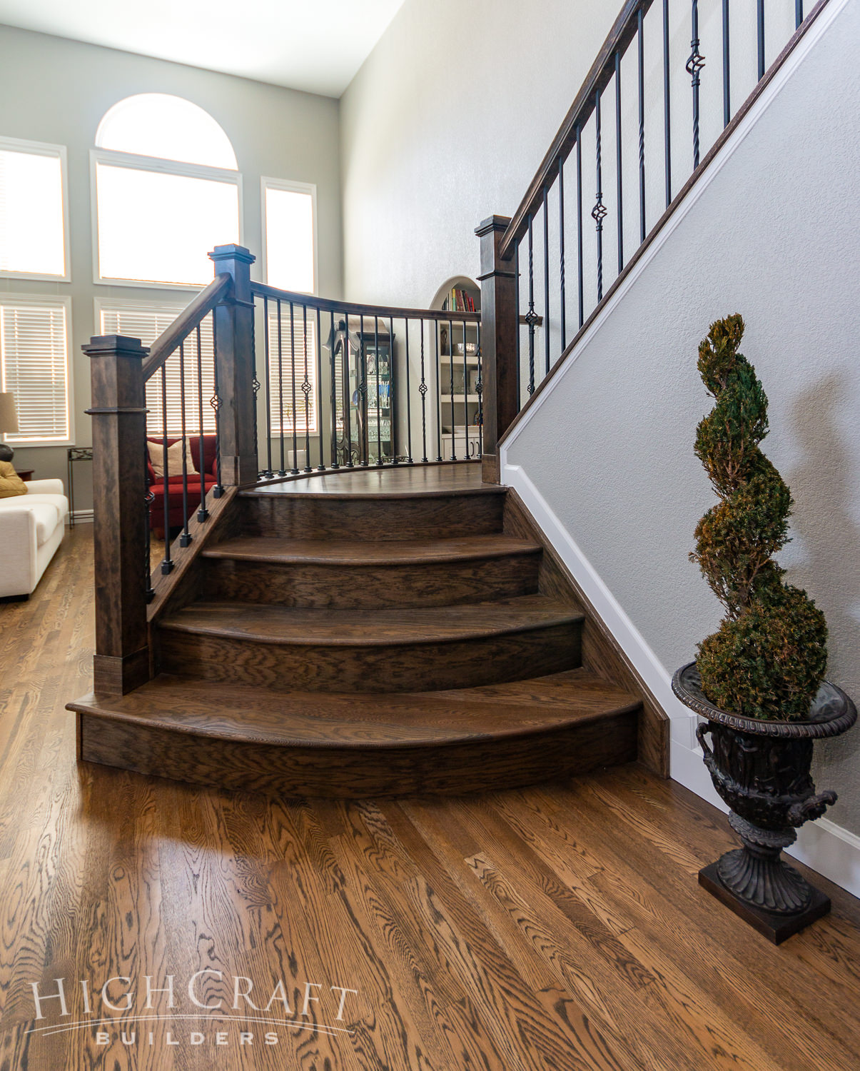 Elegant-kitchen-modern-oak-stairs-railing