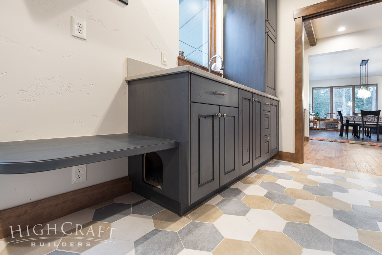 custom_house_builder_contractor_companies_laundry_room_cat_box_hex_tile