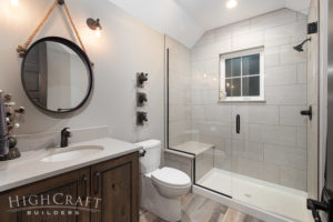 custom_home_builder_colorado_guest_bathroom_shower_rope_mirror