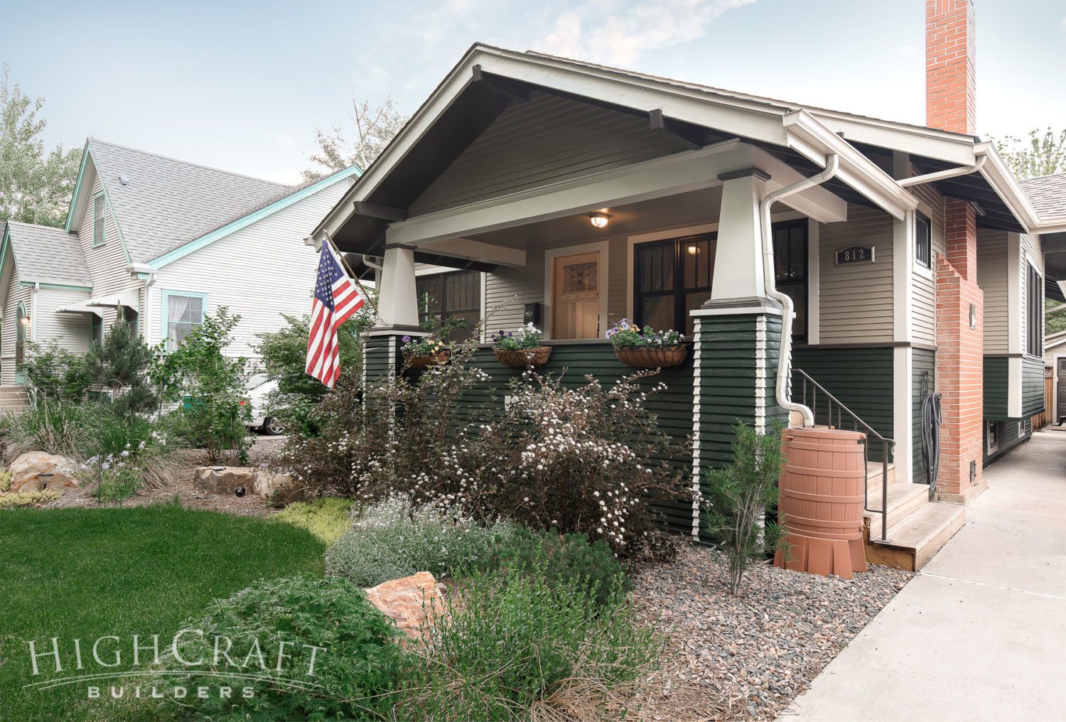Cozy-Craftsman-Cottage-Front-Porch