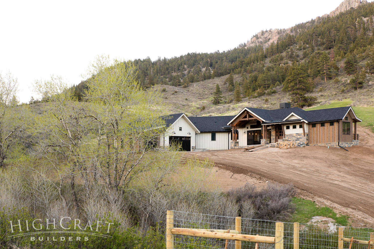 Dutch-Ridge-Ranch-Farmhouse-Property-View
