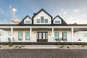 home_builder_near_me_colorado_white_farmhouse