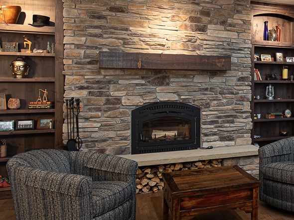 custom_home_construction_great_room-fireplace