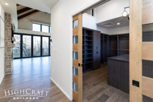 contemporary-custom-home-builder-master-closet