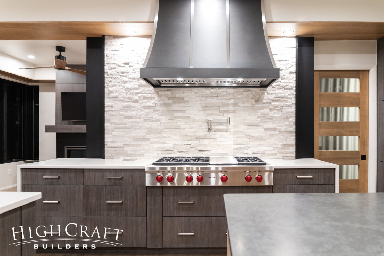 contemporary-custom-home-builder-modern-kitchen-wolff-range-raw-urth-hood