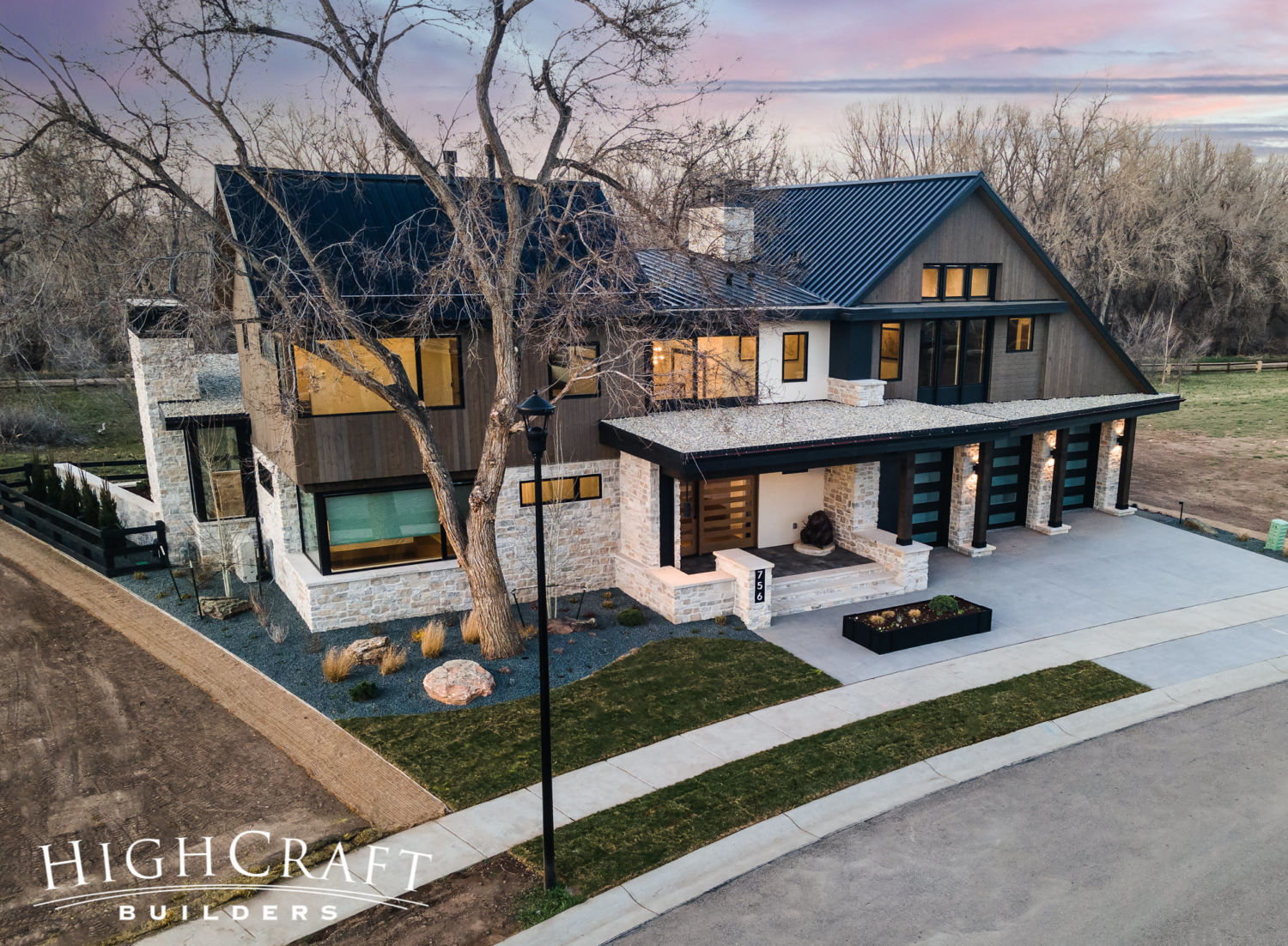 custom-home-builder-fort-collins-co-soft-contemporary-exterior-front-modern
