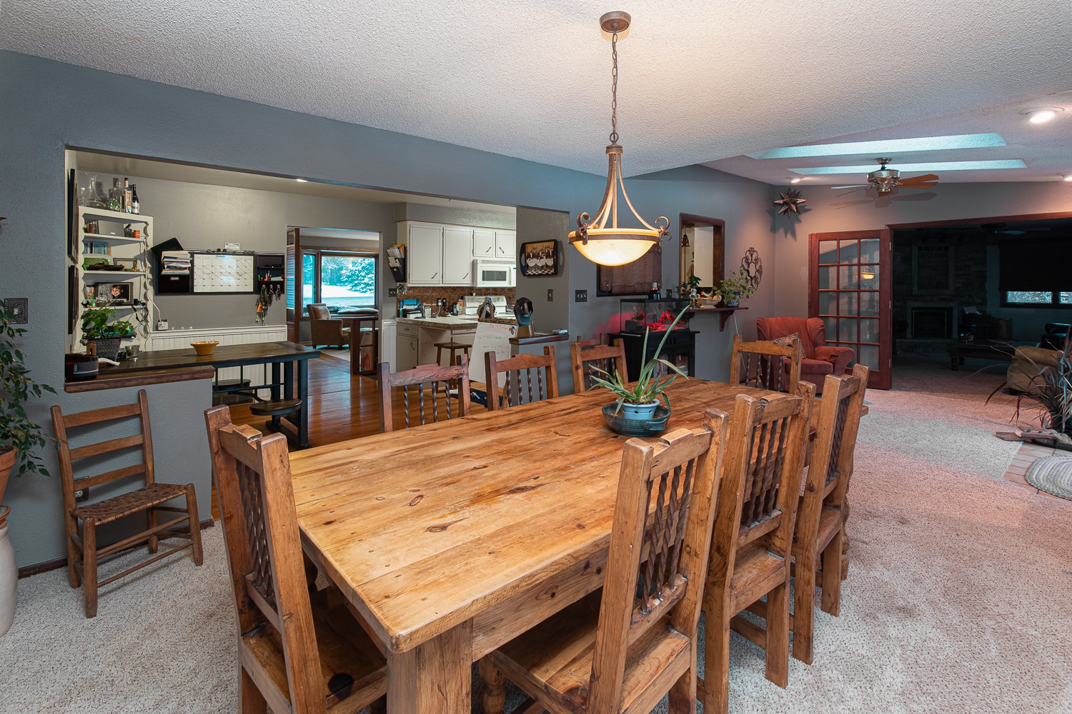 before-photo-dining-room-table-kitchen-remodel