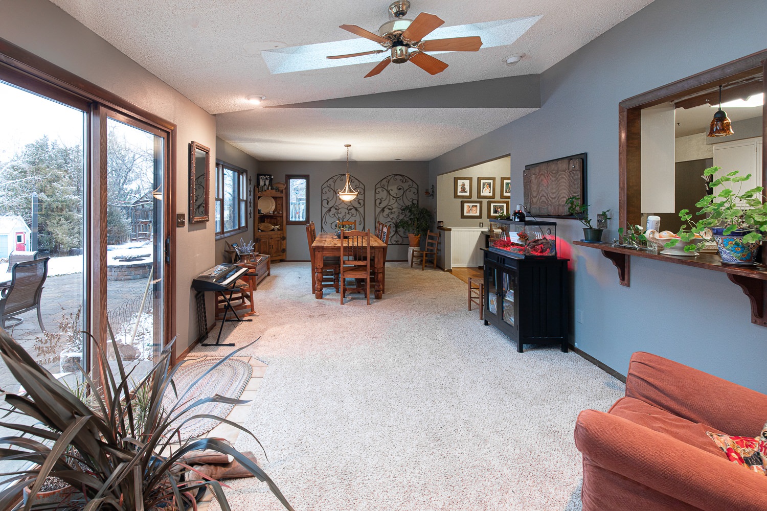 before-photo-dining-room-kitchen-remodel-sliding-glass-doors