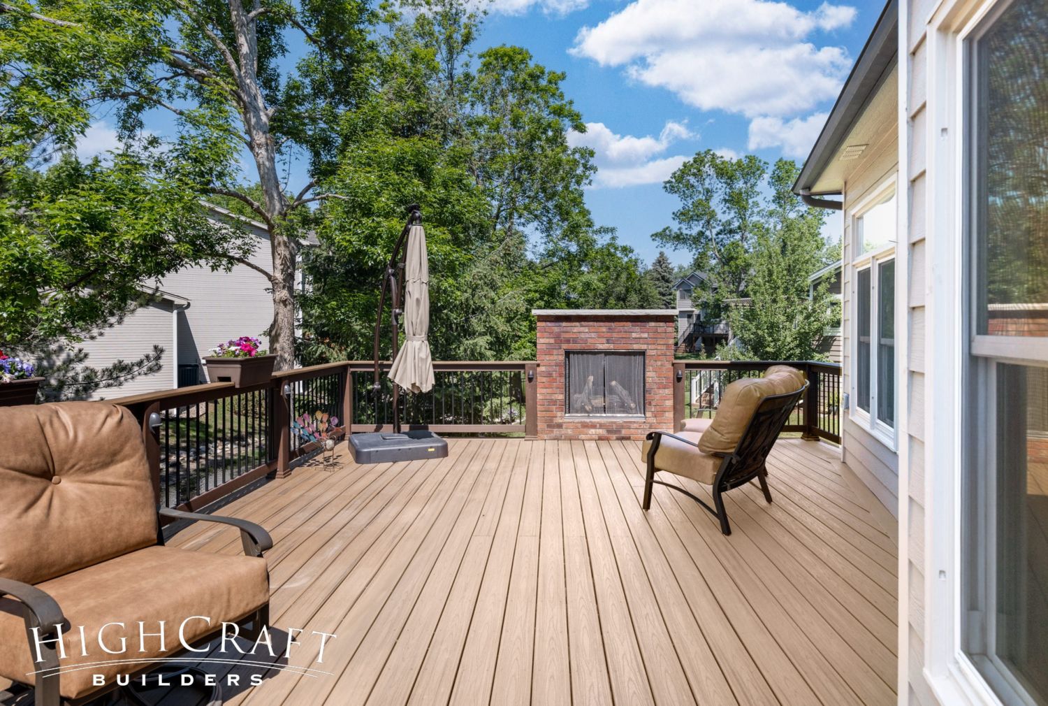home-remodel-outdoor-living-room-deck