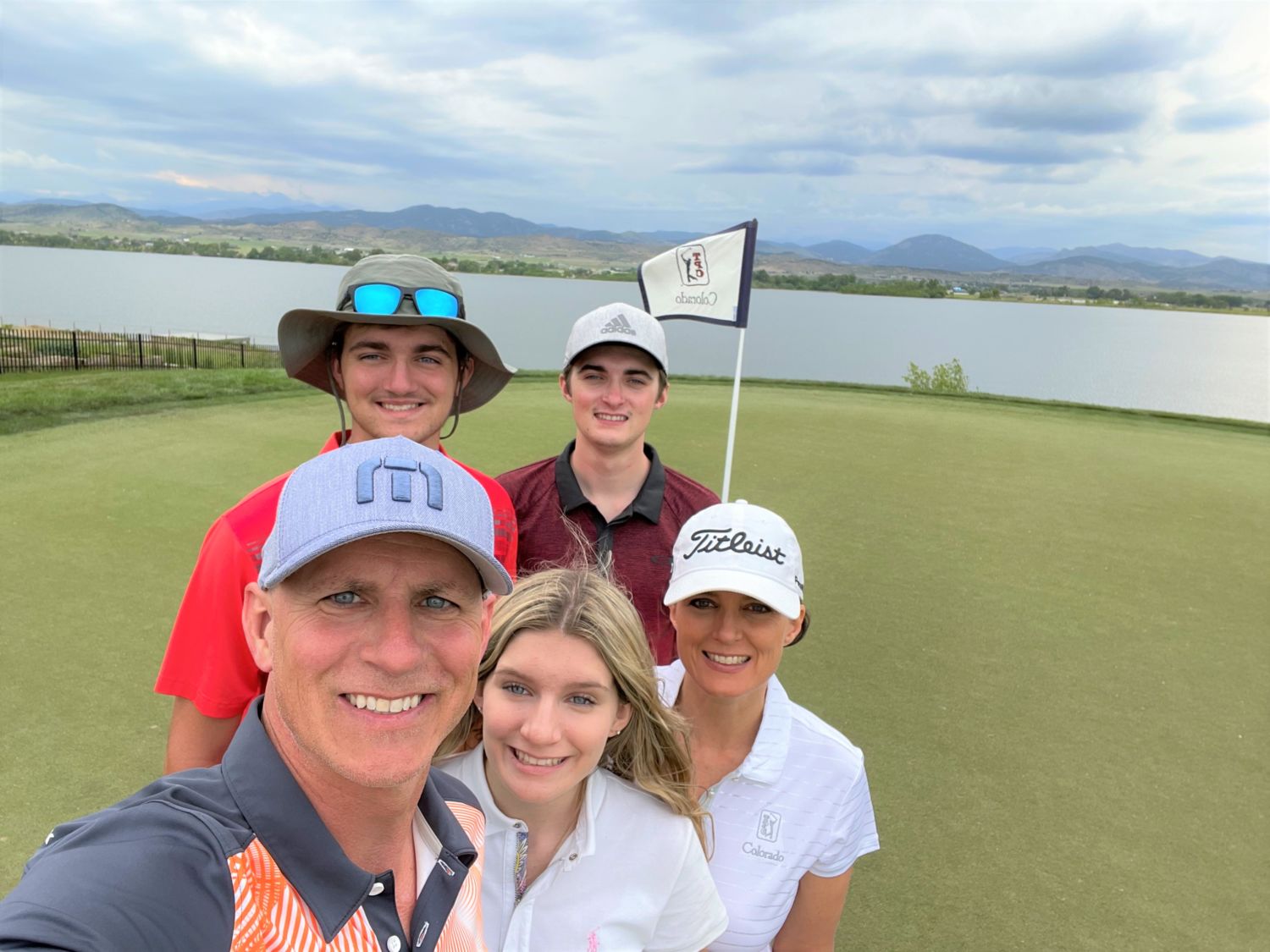 heron-lakes-family-golfing