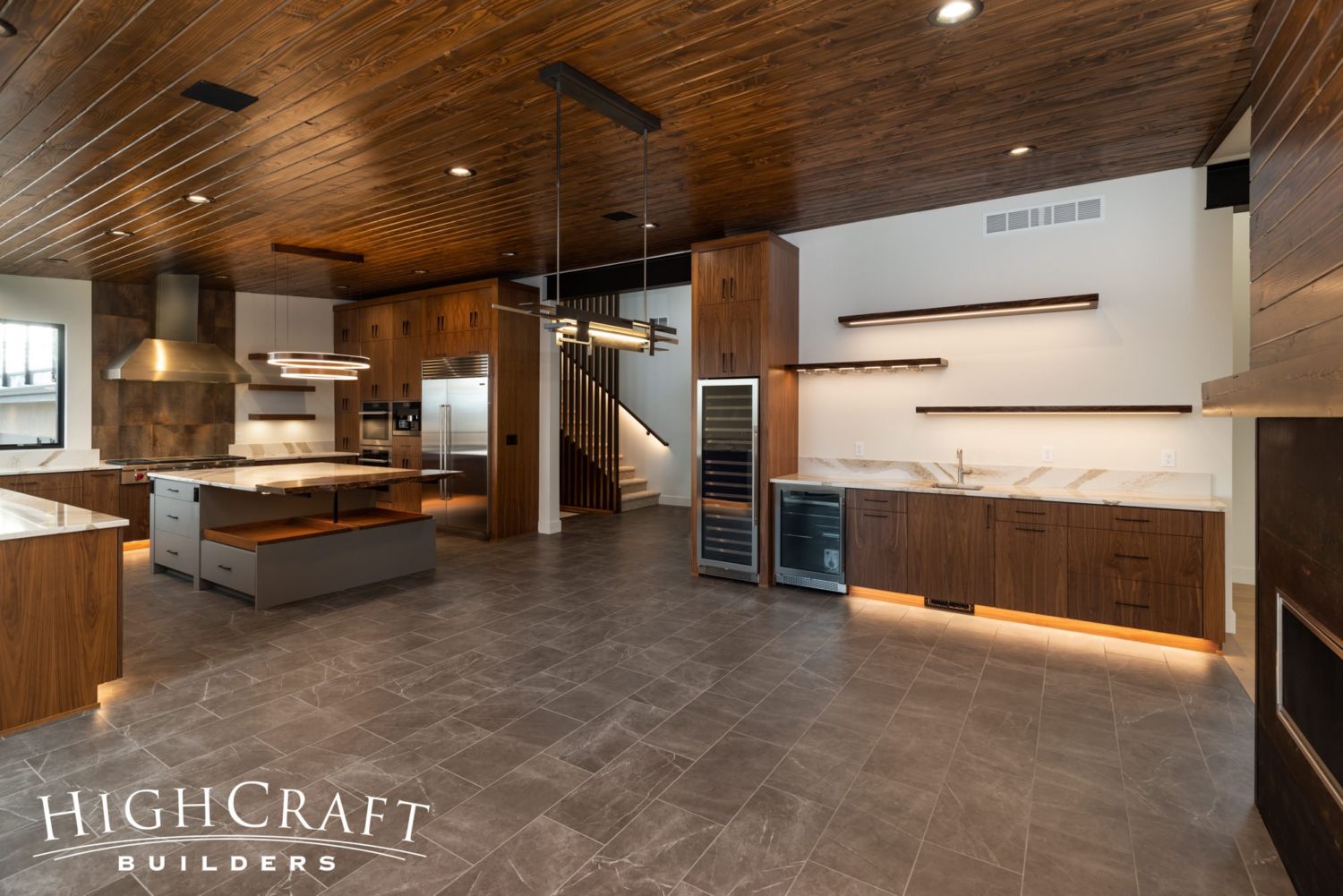 custom-home-builder-near-me-dining-room-wet-bar-kitchen