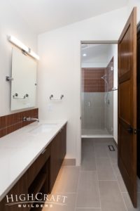 custom-home-builder-near-me-mountain-property-loveland-co-guest-bathroom