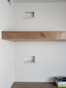 custom-home-builder-bunkroom-progress-recessed-shelves
