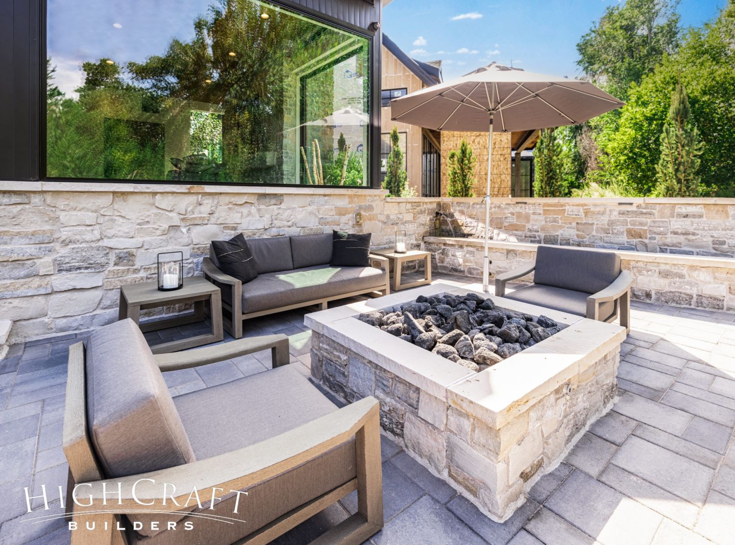 custom-home-outdoor-seating-places-to-gather