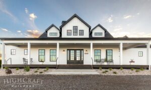 custom_home_builder_white_farmhouse_northern_colorado