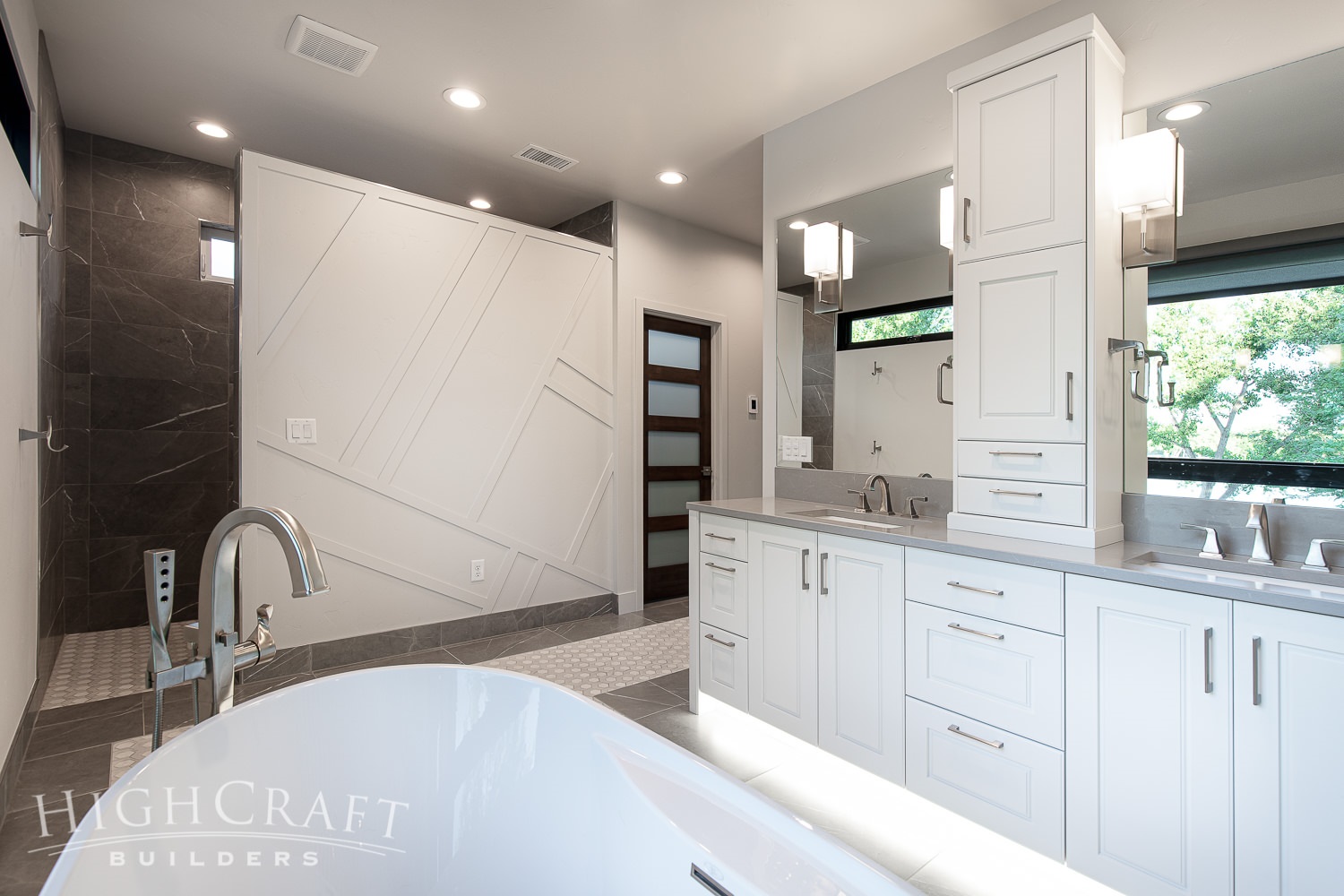 contemporary-second-floor-master-bathroom-white-accent-wall