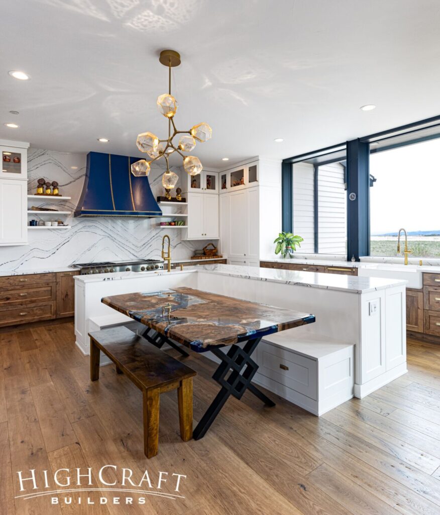 The Benefits of Banquette Seating
