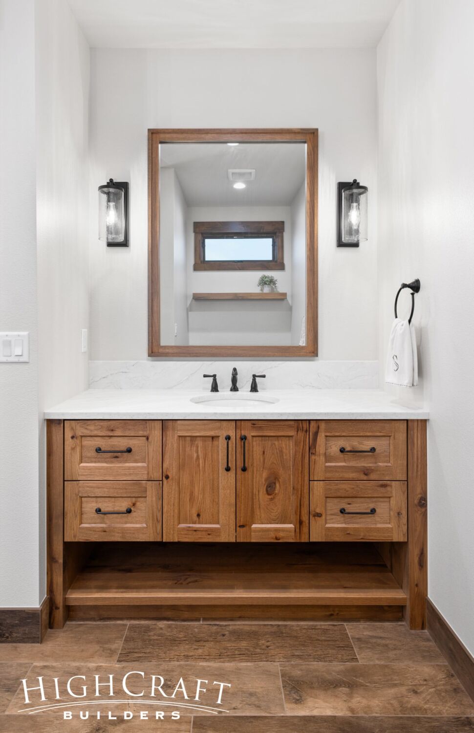 custom-home-builder-master-bathroom-vanity