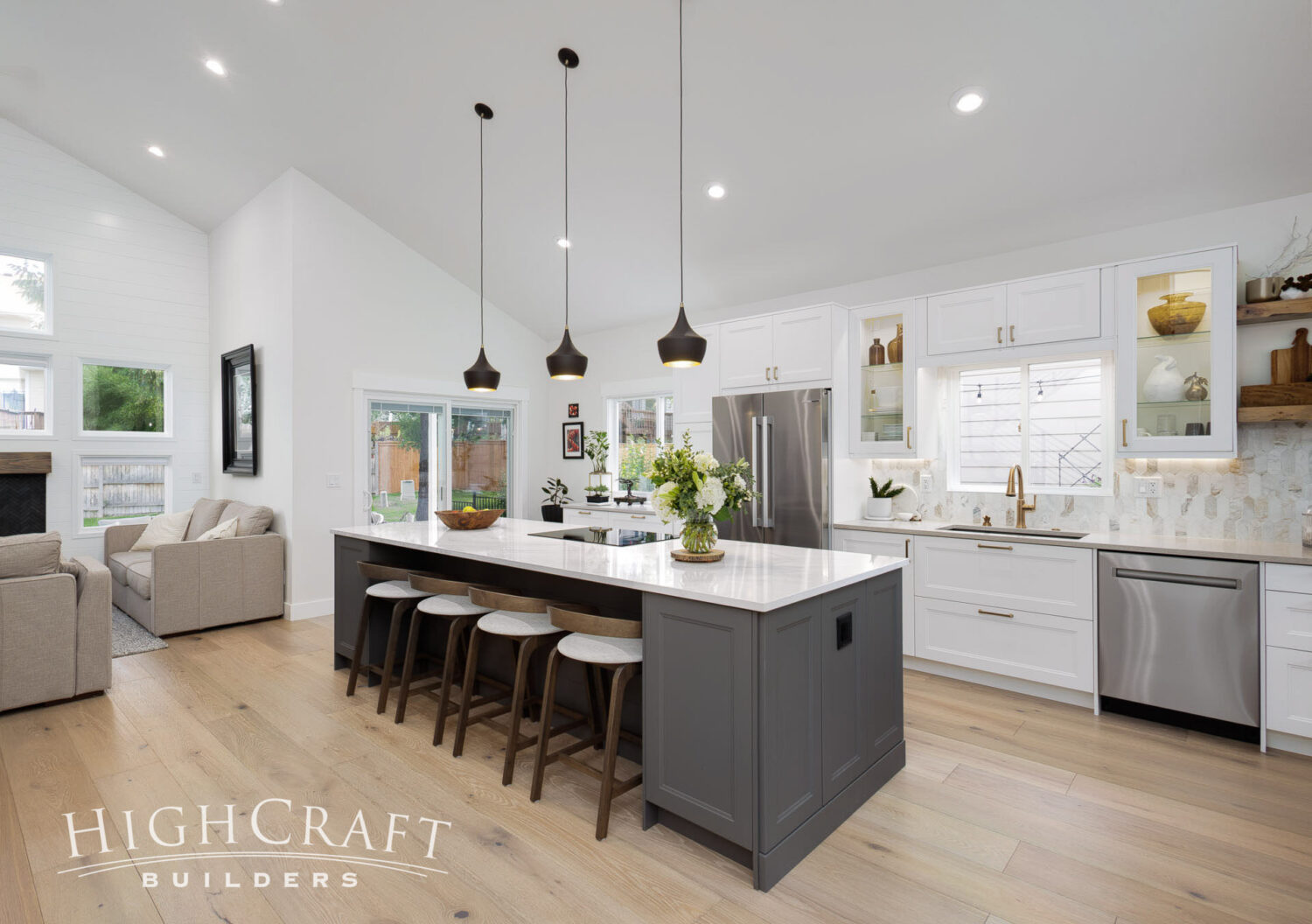 loveland-co-kitchen-remodeling-vaulted-ceiling