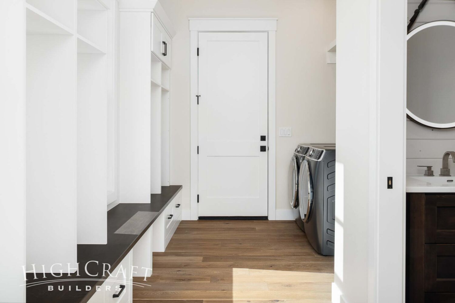 buckhorn-canyon-home-builder-mudroom-storage-laundry