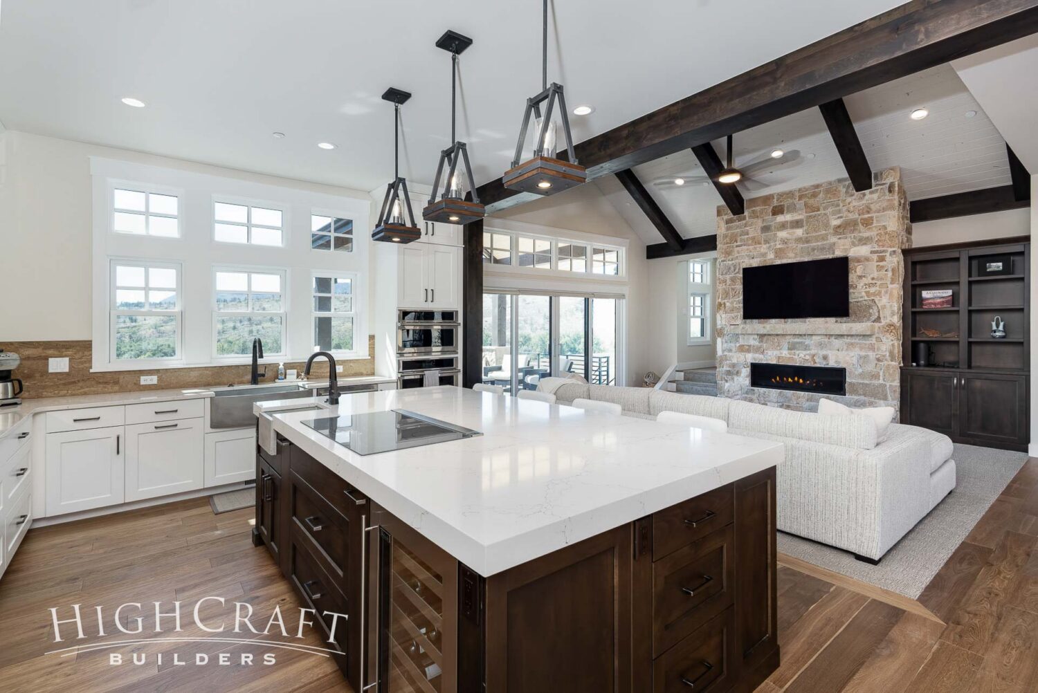 loveland-colorado-farmhouse-custom-home-builder-highcraft-builders-kitchen-great-room