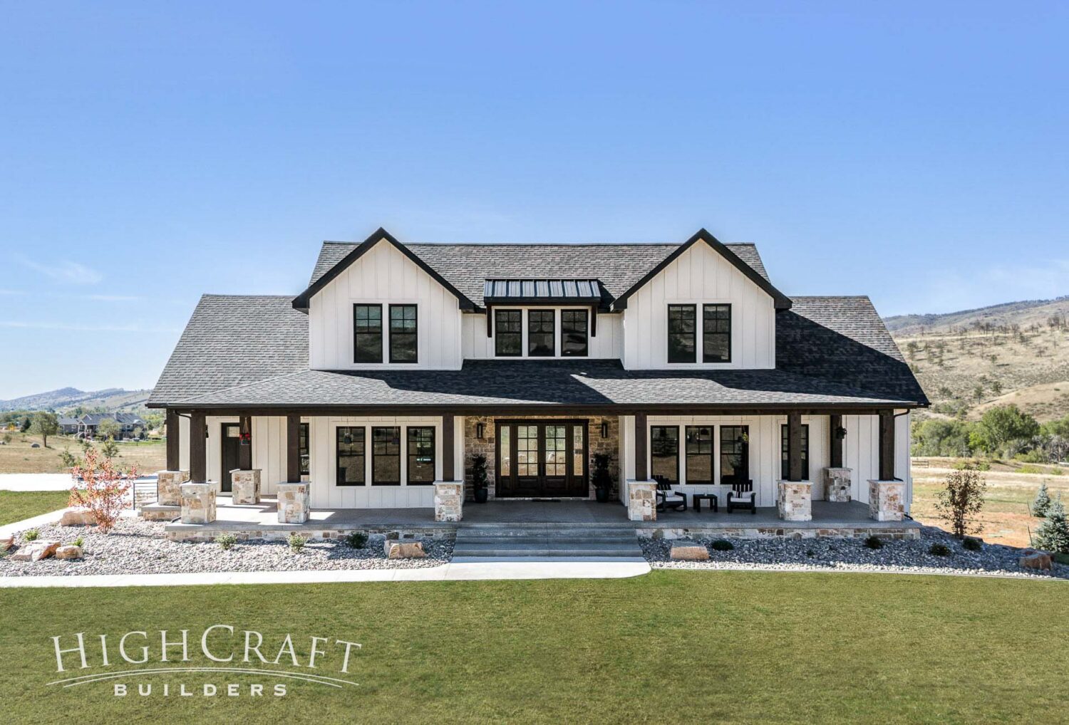 loveland-colorado-farmhouse-custom-home-builder-highcraft-builders