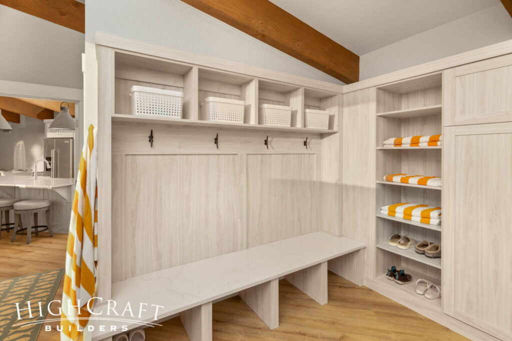 fort-collins-pool-house-builder-mudroom-bench-hooks