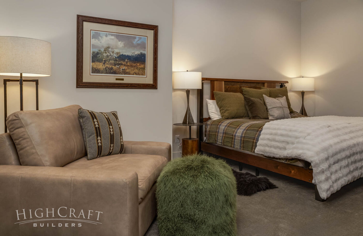 custom-home-builder-red-feather-lakes-guest-bedroom-seating-area