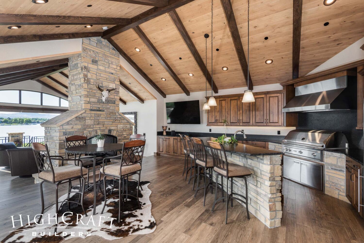 loveland-custom-home-indoor-outdoor-kitchen
