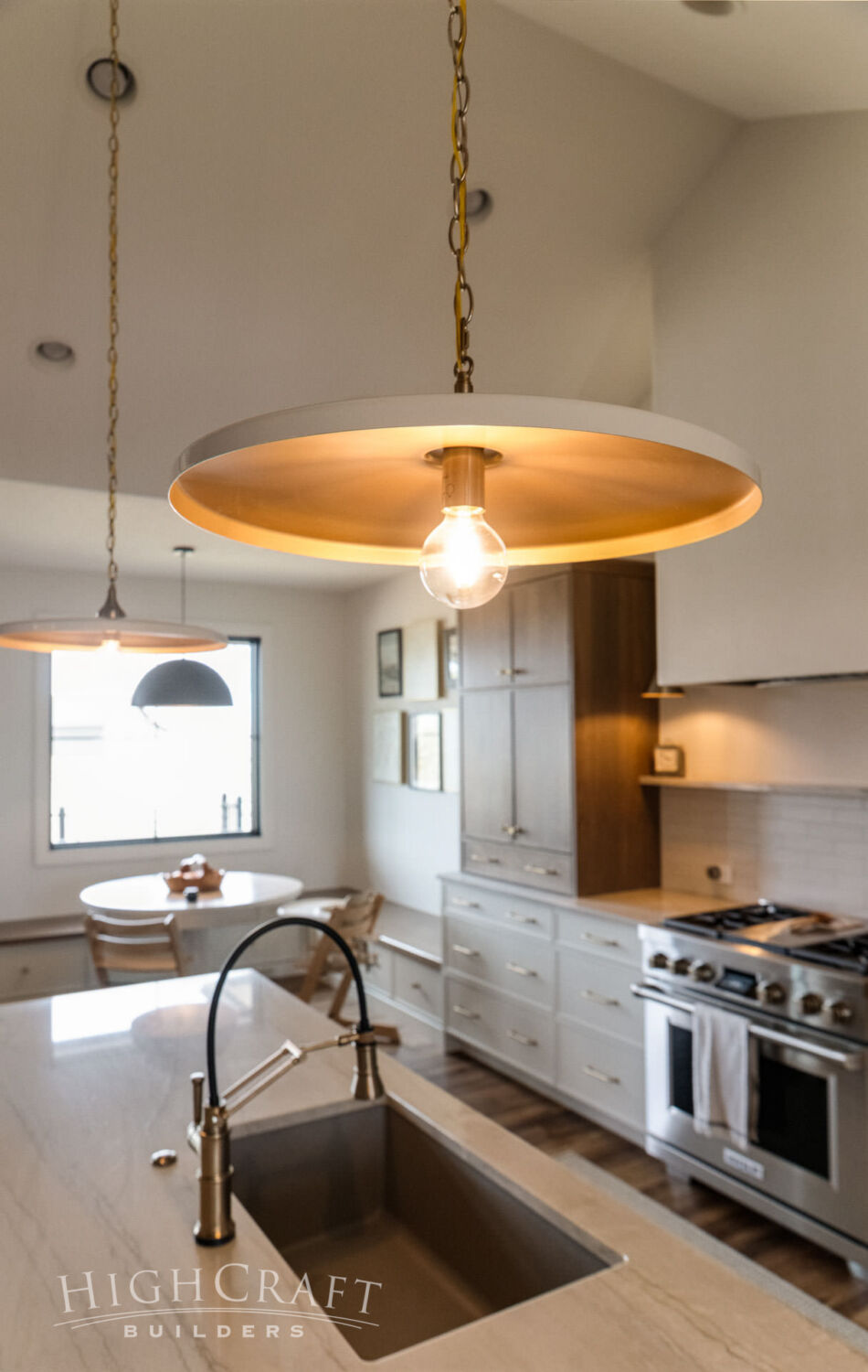 kitchen-remodel-cheyenne-wyoming-kitchen-island-pendant-detail