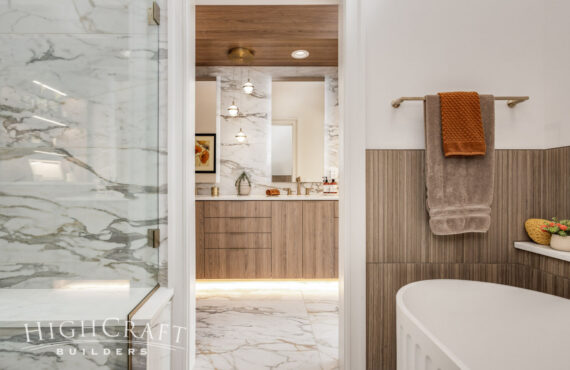 red-feather-lakes-co-bathroom-remodel-primary-suite-vertical-tile-wainscoting