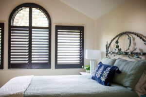 whole-home-remodel-with-carriage-house-guest-bed